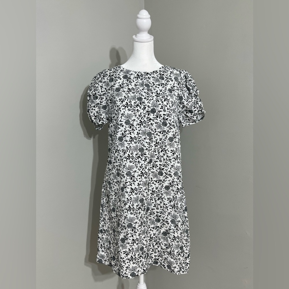 NWT | Loft Floral Short Sleeve Ruched Sleeve Shift Dress Women’s Size 8